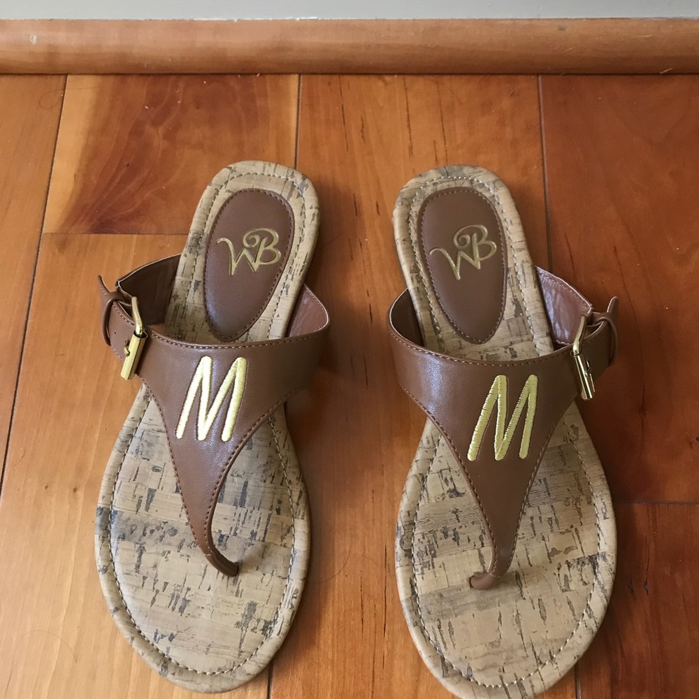 Used but on good condition sandal.